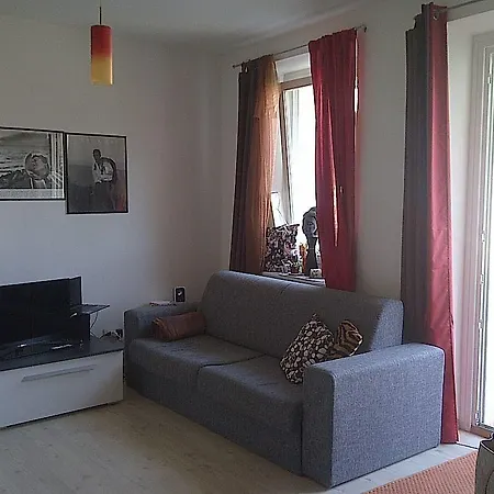 Lägenhet B House *
